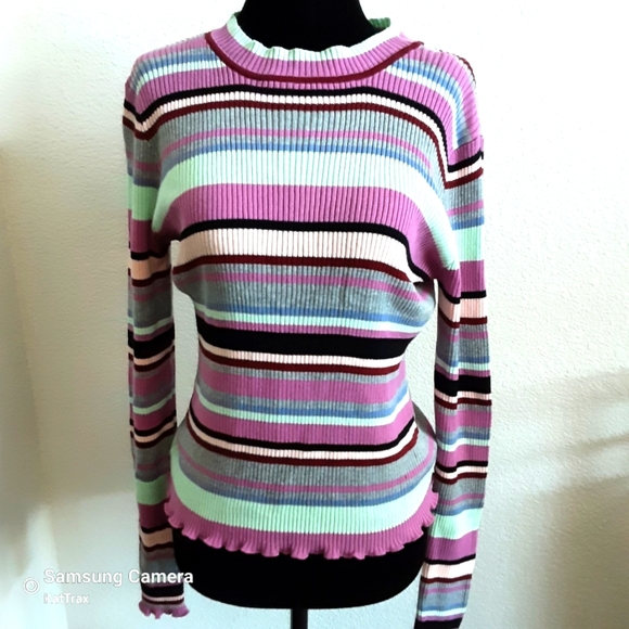 ♡♡♡♡♡ NWOT Colorfully striped sweater - Picture 2 of 9